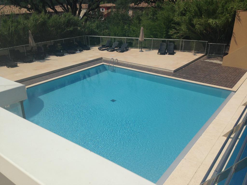 Appartement Dans Residence - Le Domaine De Camiole Callian  Exteriér fotografie