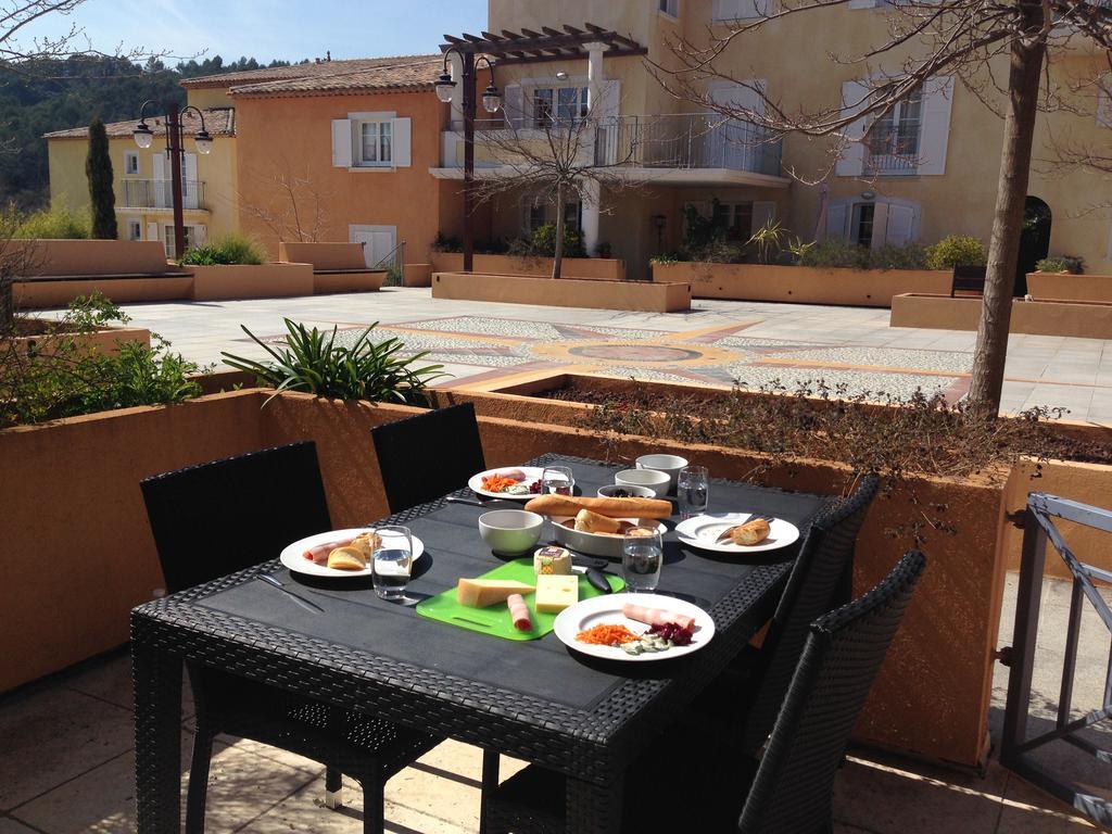 Appartement Dans Residence - Le Domaine De Camiole Callian  Exteriér fotografie